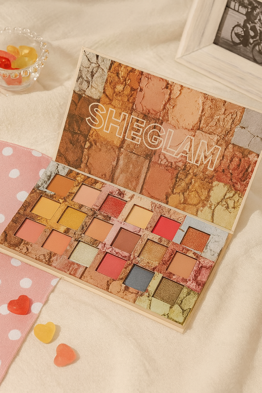 باليت ظلال العيون شيغلام | 18 لون مات وشيمر لإطلالة متكاملة