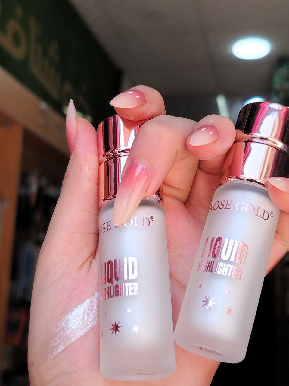 ليكويد هايلايتر روز جولد 3×1 بتركيبة مرطبة ولمعان فائق – Rose Gold Liquid Highlighter