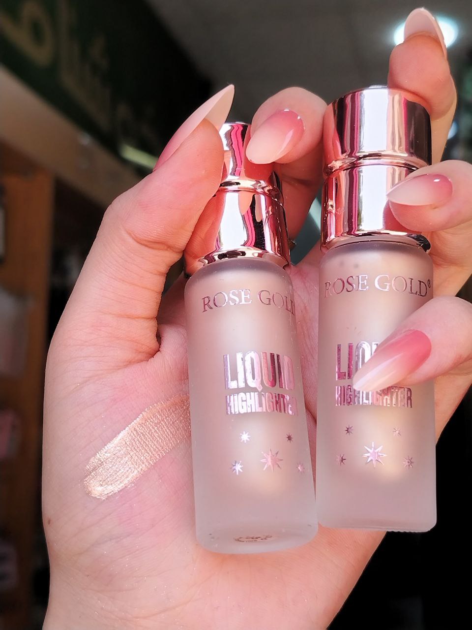 ليكويد هايلايتر روز جولد 3×1 بتركيبة مرطبة ولمعان فائق – Rose Gold Liquid Highlighter