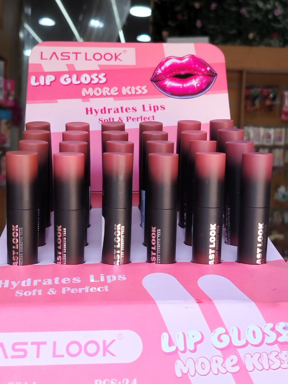 ๐ ููุจ ุฌููุณ ูุงุณุช ููู (Last Look Lip Gloss โ More Kiss)