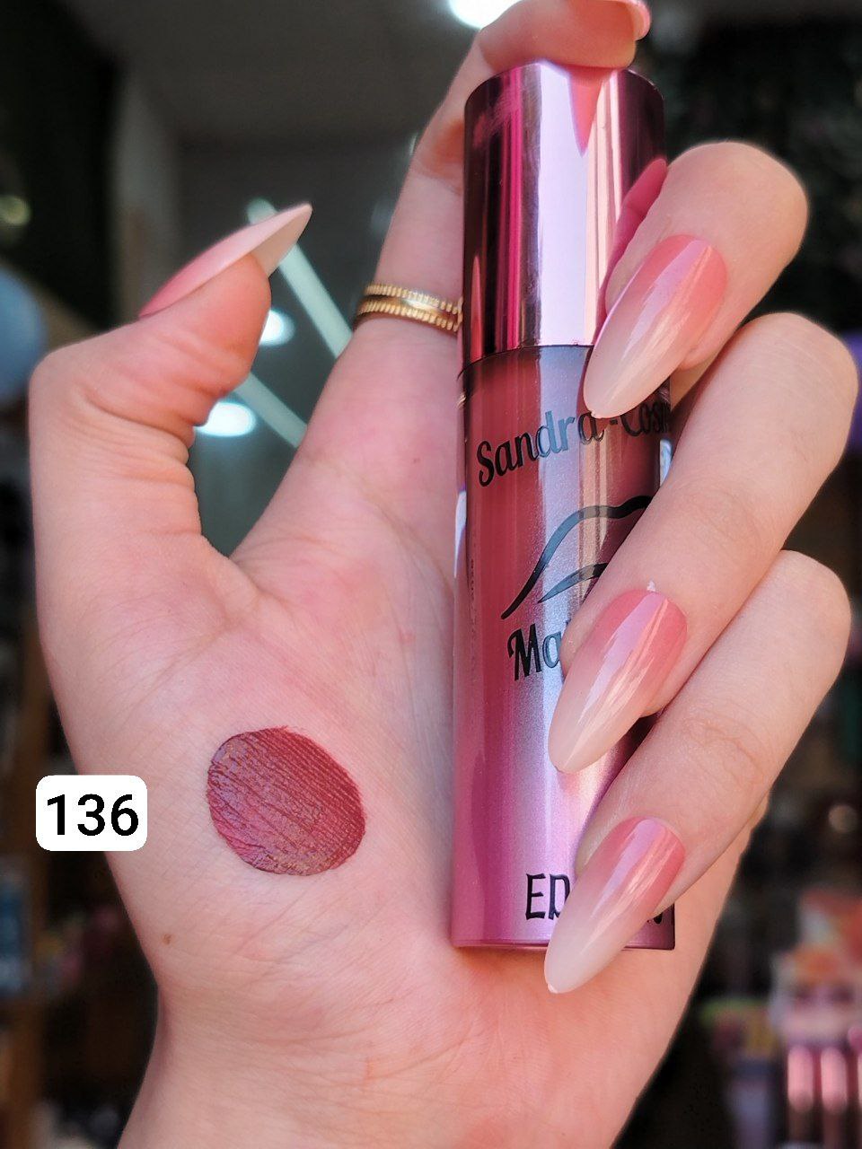 💄 ليب جلوس مطفي من Sandra Cosmetics