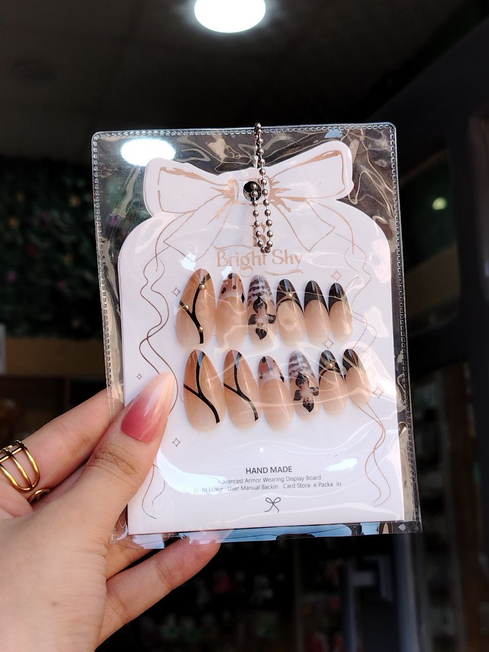مجموعة أظافر تركيب فاخرة – Bright Shy Press On Nails