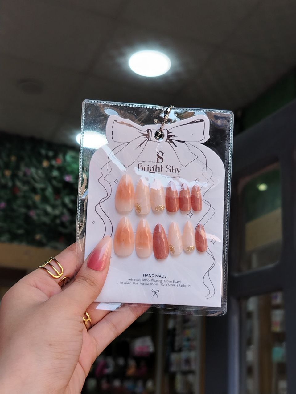مجموعة أظافر تركيب فاخرة – Bright Shy Press On Nails