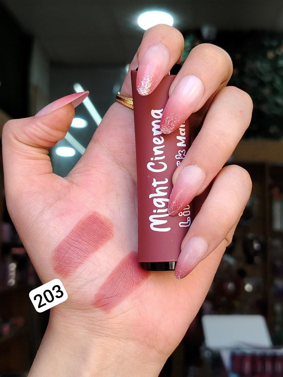 Might Cinema Lipstick Matte – روج مايت سينما مطفي ثابت ومقاوم للماء
