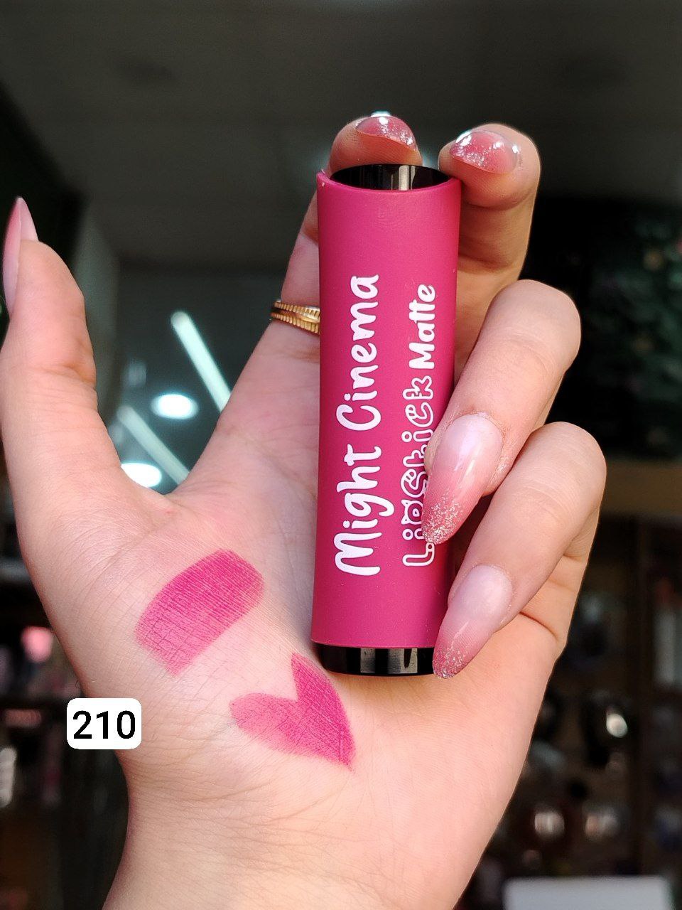 Might Cinema Lipstick Matte – روج مايت سينما مطفي ثابت ومقاوم للماء