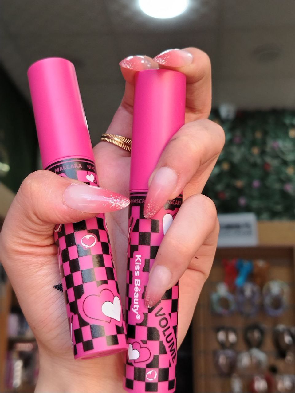 ماسكارا Kiss Beauty – كثافة وطول بتركيبة ضد التكتل