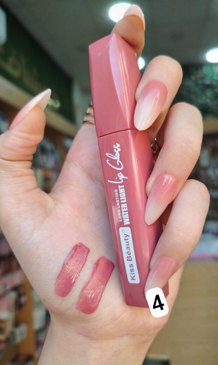 ليب جلوس Kiss Beauty Water Light – ألوان متنوعة – ثبات طويل ولمعة خفيفة