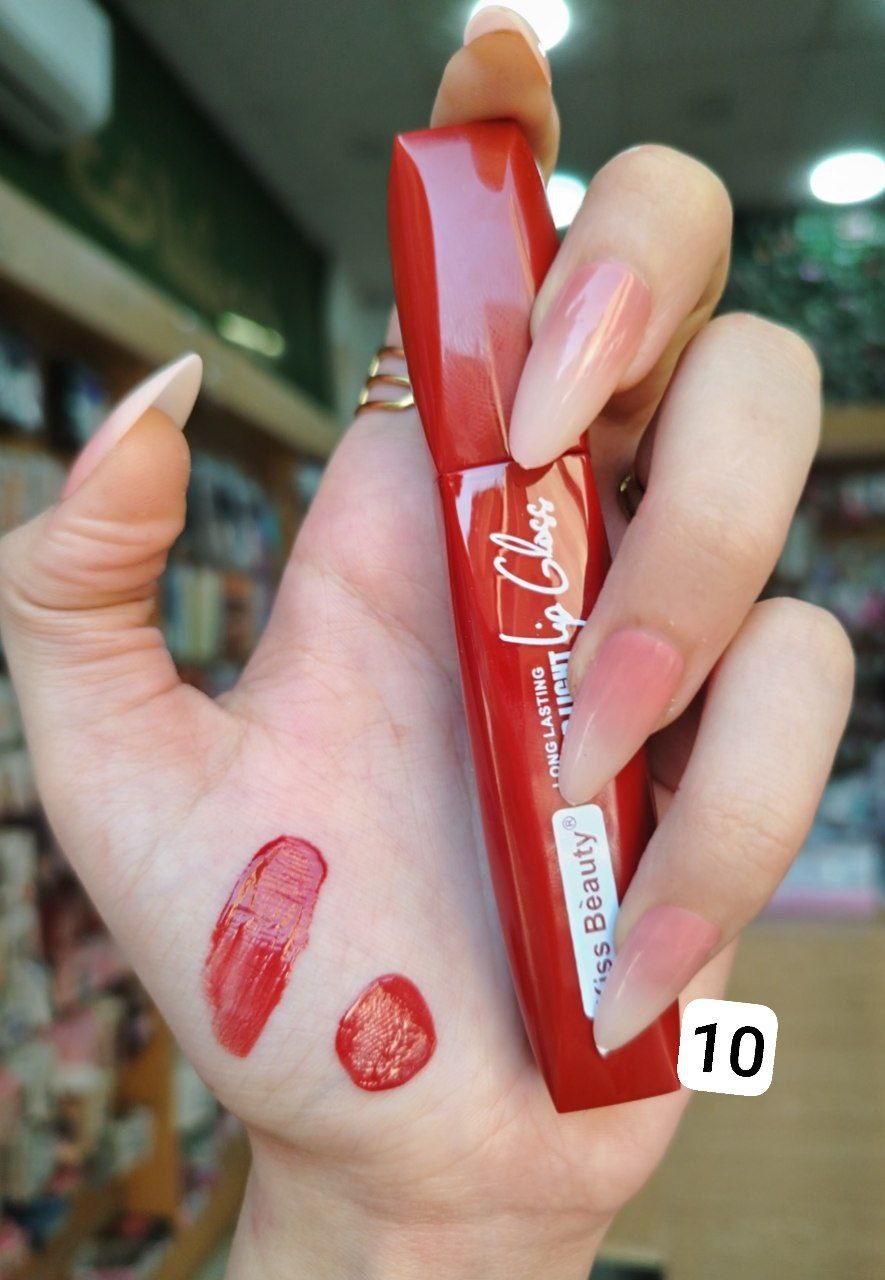 ليب جلوس Kiss Beauty Water Light – ألوان متنوعة – ثبات طويل ولمعة خفيفة