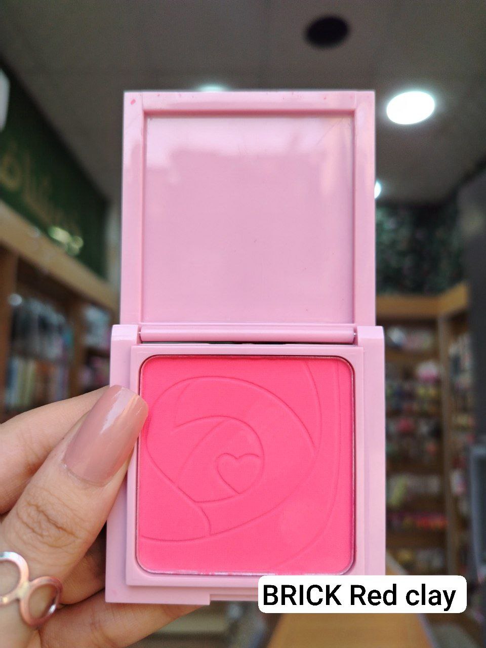 بلاشر من Sheglam – Love Dive.