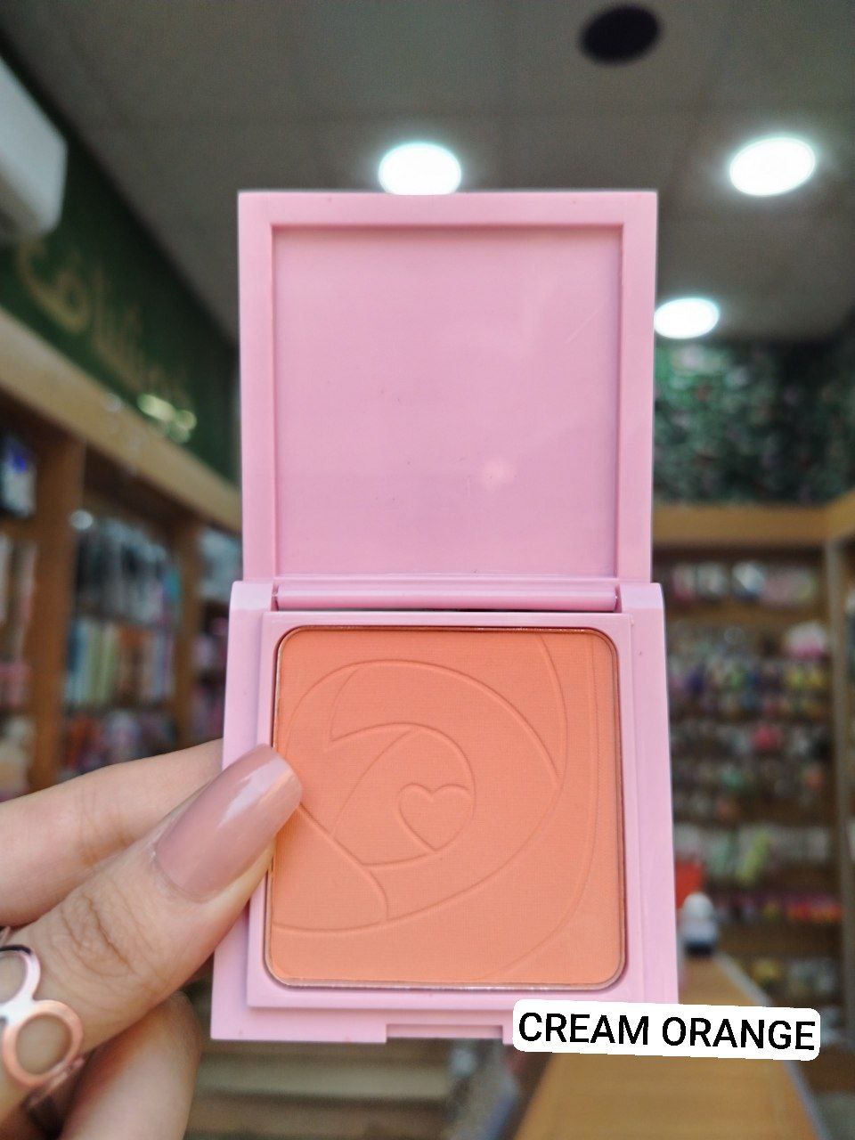 بلاشر من Sheglam – Love Dive.