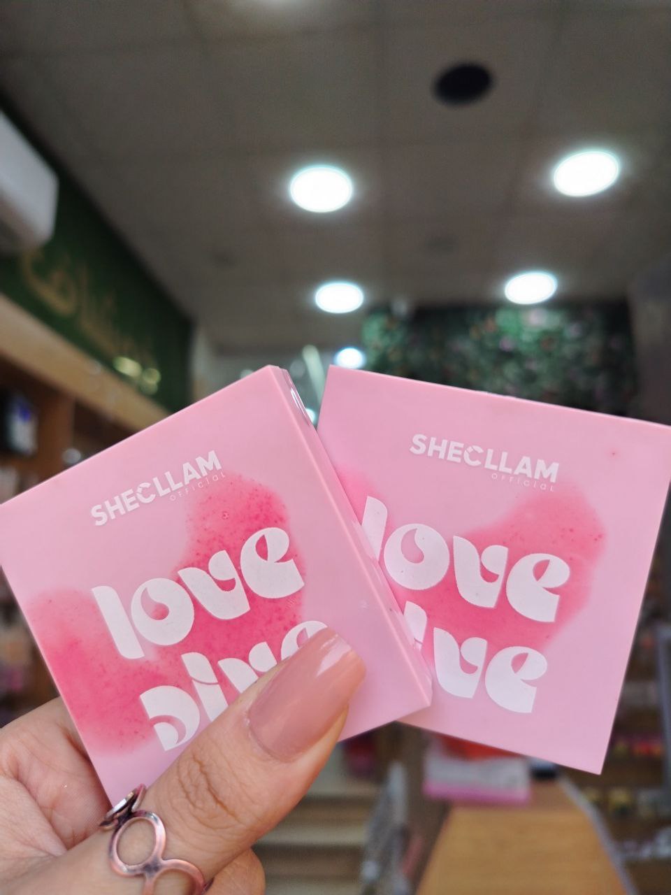 بلاشر من Sheglam – Love Dive.