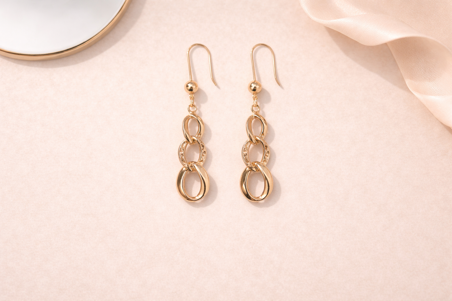 حلق روز جولد متدلي بتصميم لينكات متشابكة – Chain Link Earrings ستايل عصري