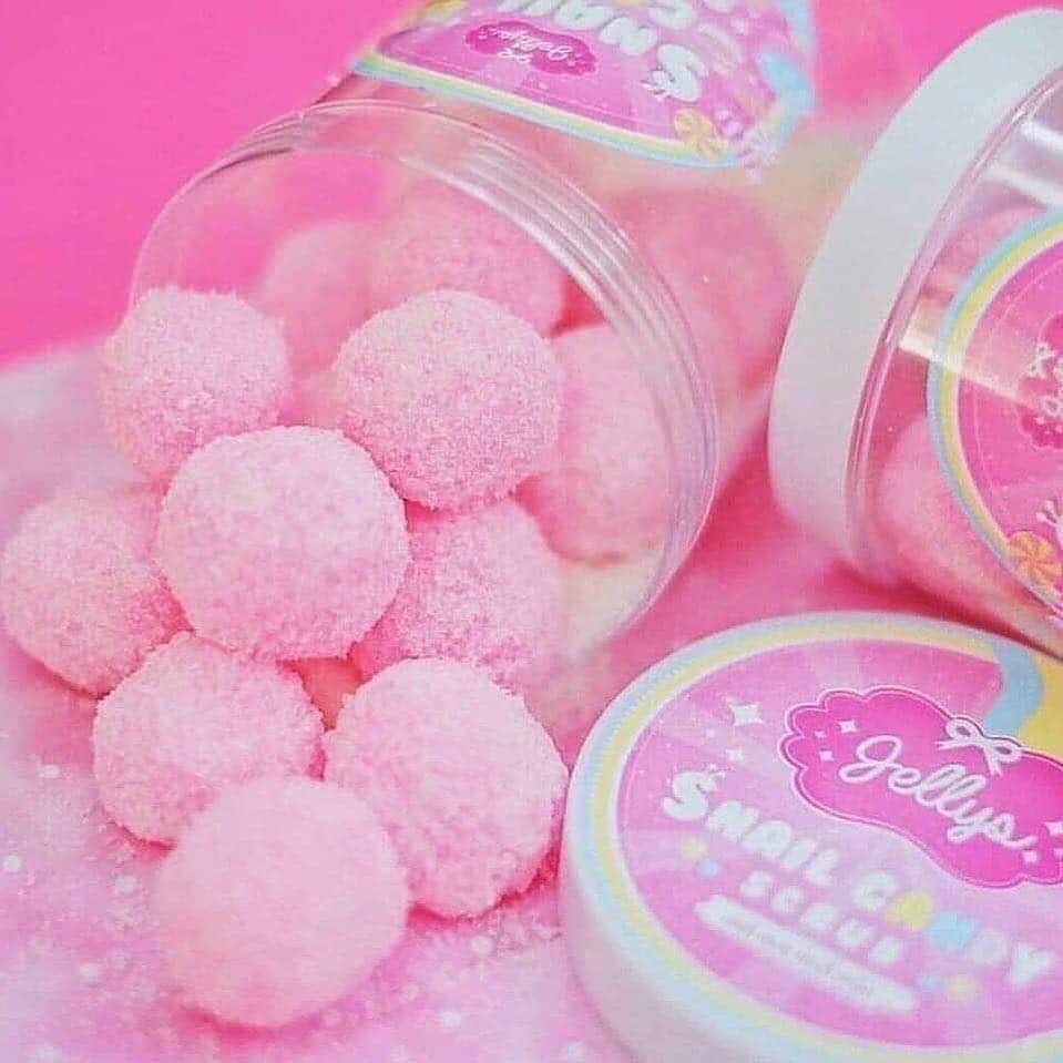 مقشر جيليز سنايل كاندي | Jellys Snail Candy Scrub | لتقشير وترطيب الجسم برائحة الحلوى الوردية
