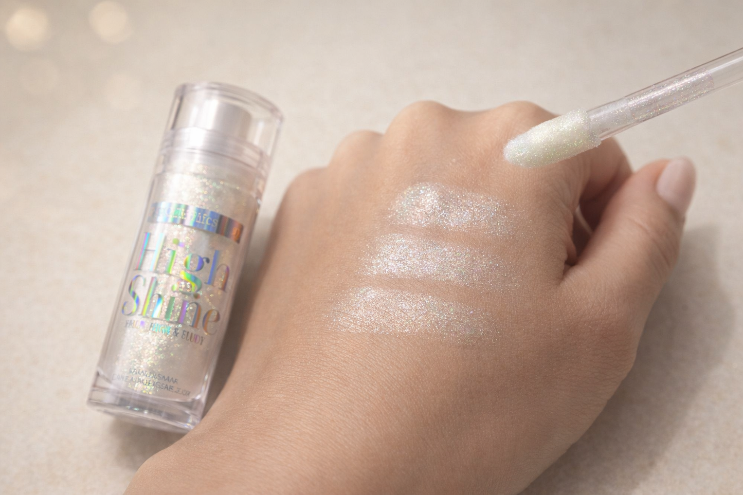 هايلايتر سائل للوجه والجسم بفيتامين E – Sandra Cosmetics