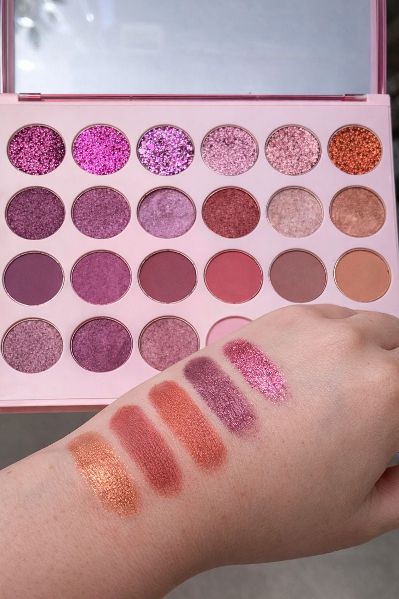 Rose Gold Bloom Eyeshadow Palette – باليت ظلال عيون 30 لون