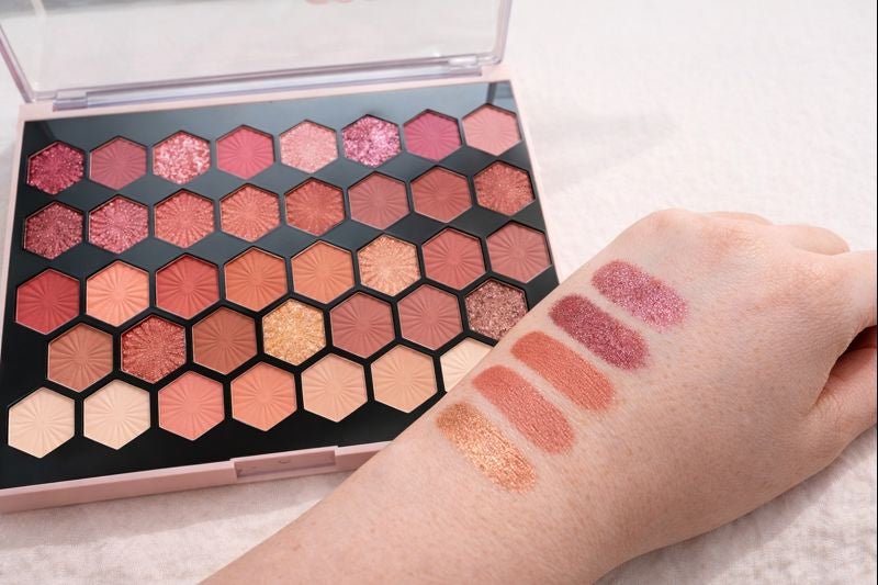 Rose Gold Hexa Nude Palette – باليت عيون نود & روز جولد