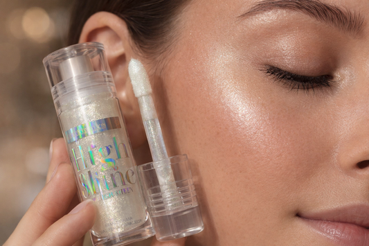 هايلايتر سائل للوجه والجسم بفيتامين E – Sandra Cosmetics