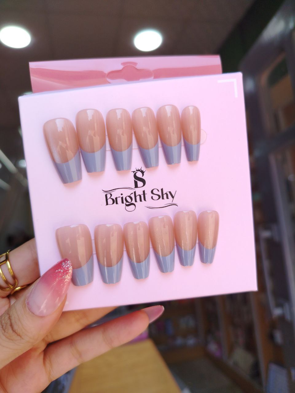 أظافر صناعية فرنش - Bright Sky | تركيب سريع ومظهر أنيق