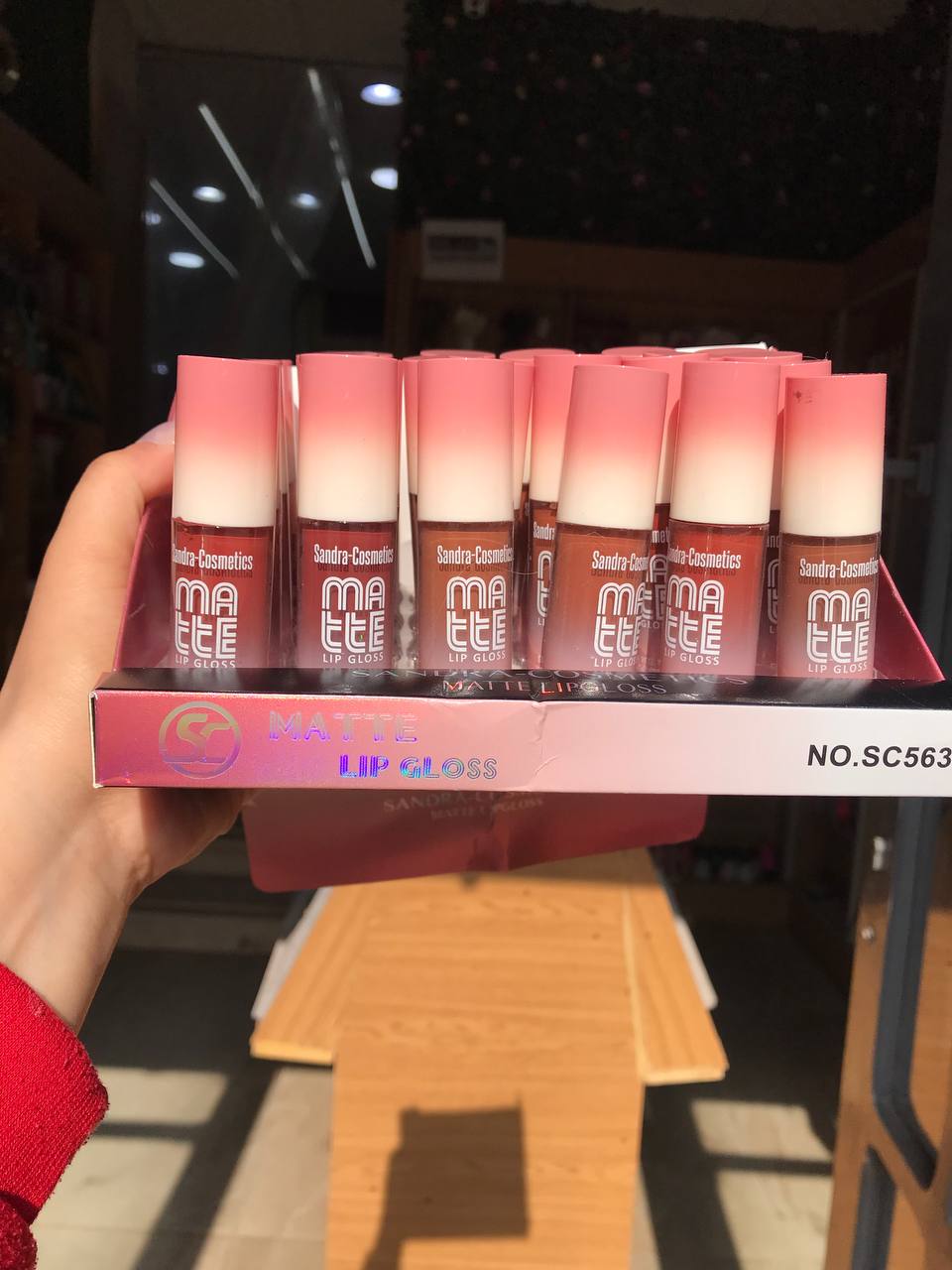 Soft Kiss Matte – ليب جلوس مطفي ساندرا