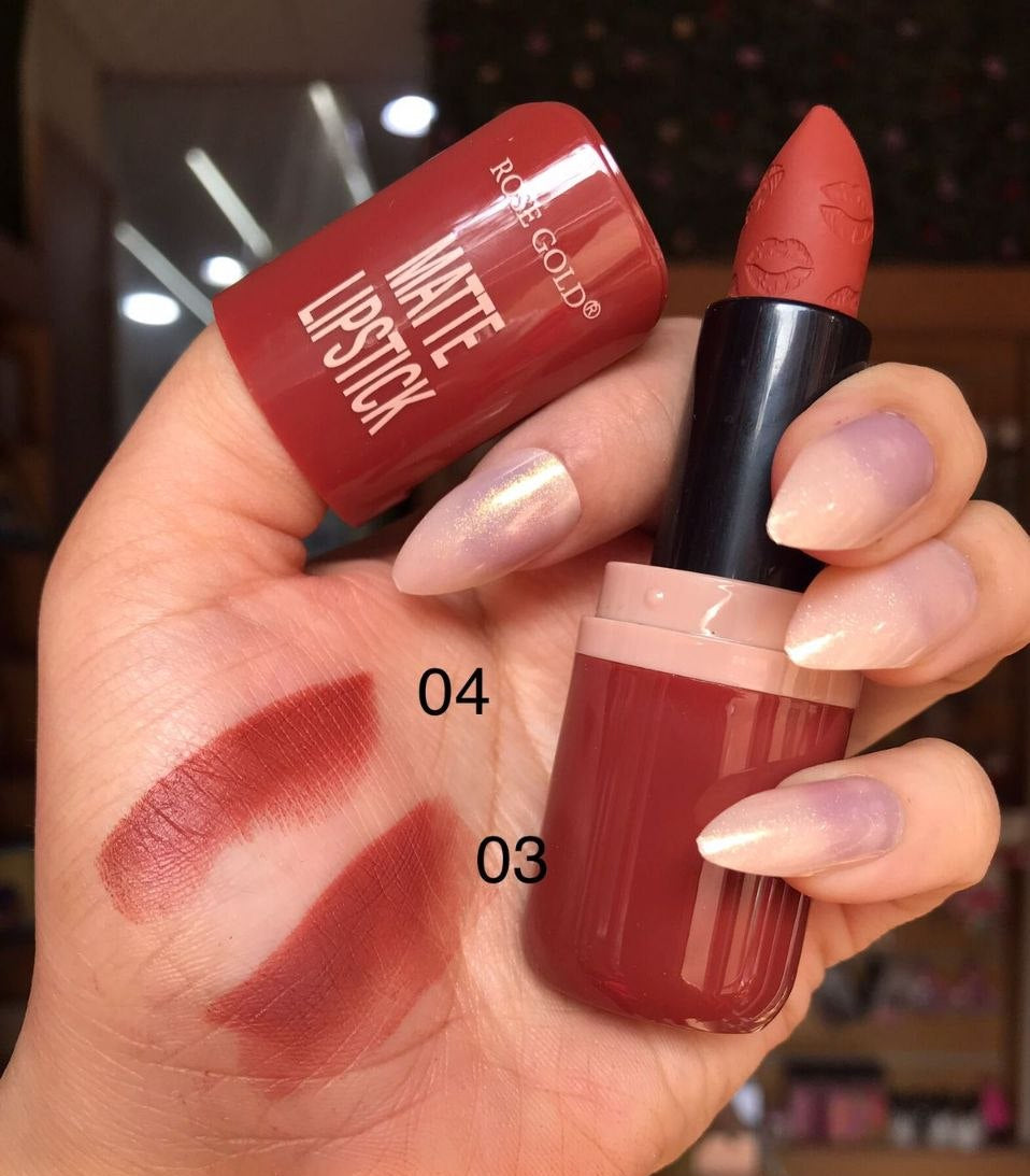 Rose Gold Matte Lipstick – روج مطفي ثابت
